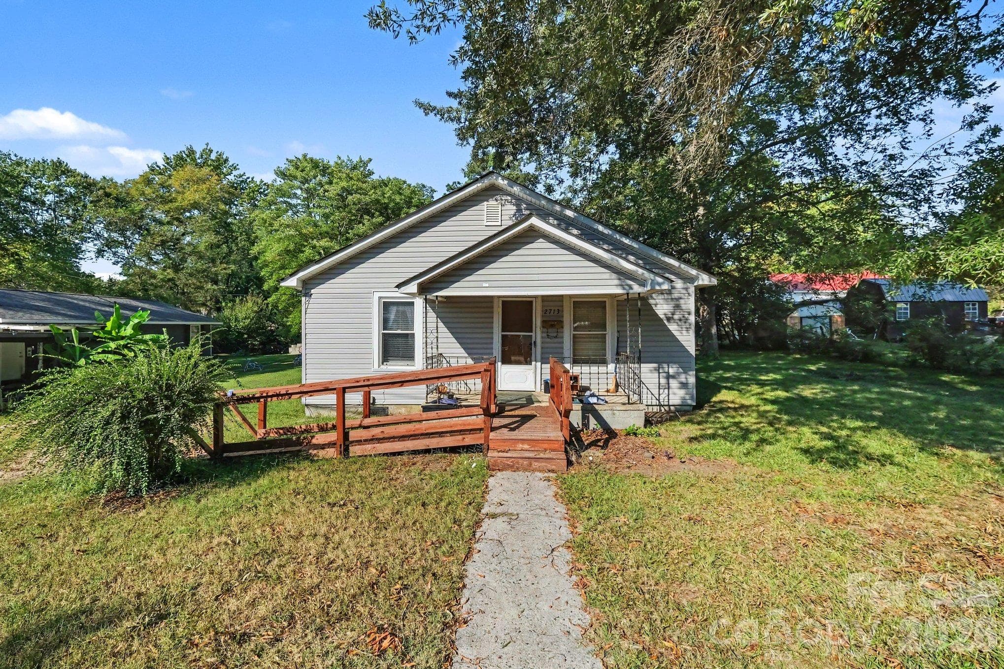 Single Family Residence at 2713 Glendale Avenue, Kannapolis, photo 2 of 12