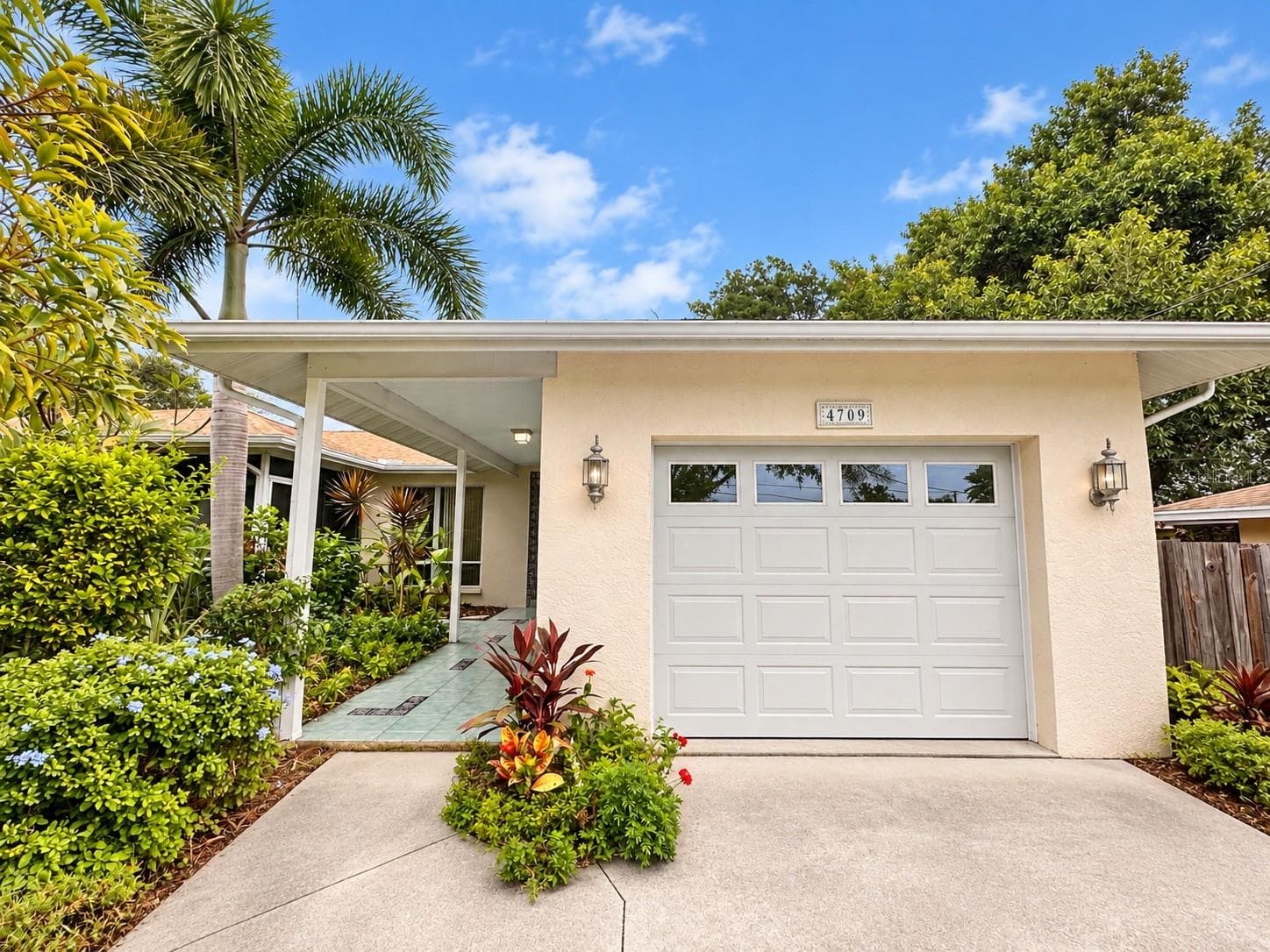 4709 BROOKSDALE DR