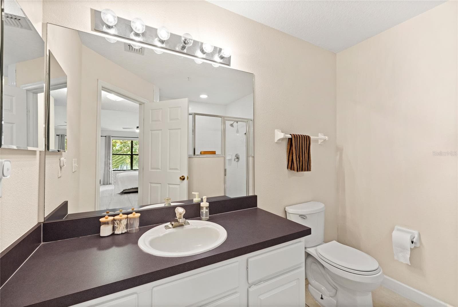 Primary Bathroom - 1010 WINDERLEY PL #100, MAITLAND
