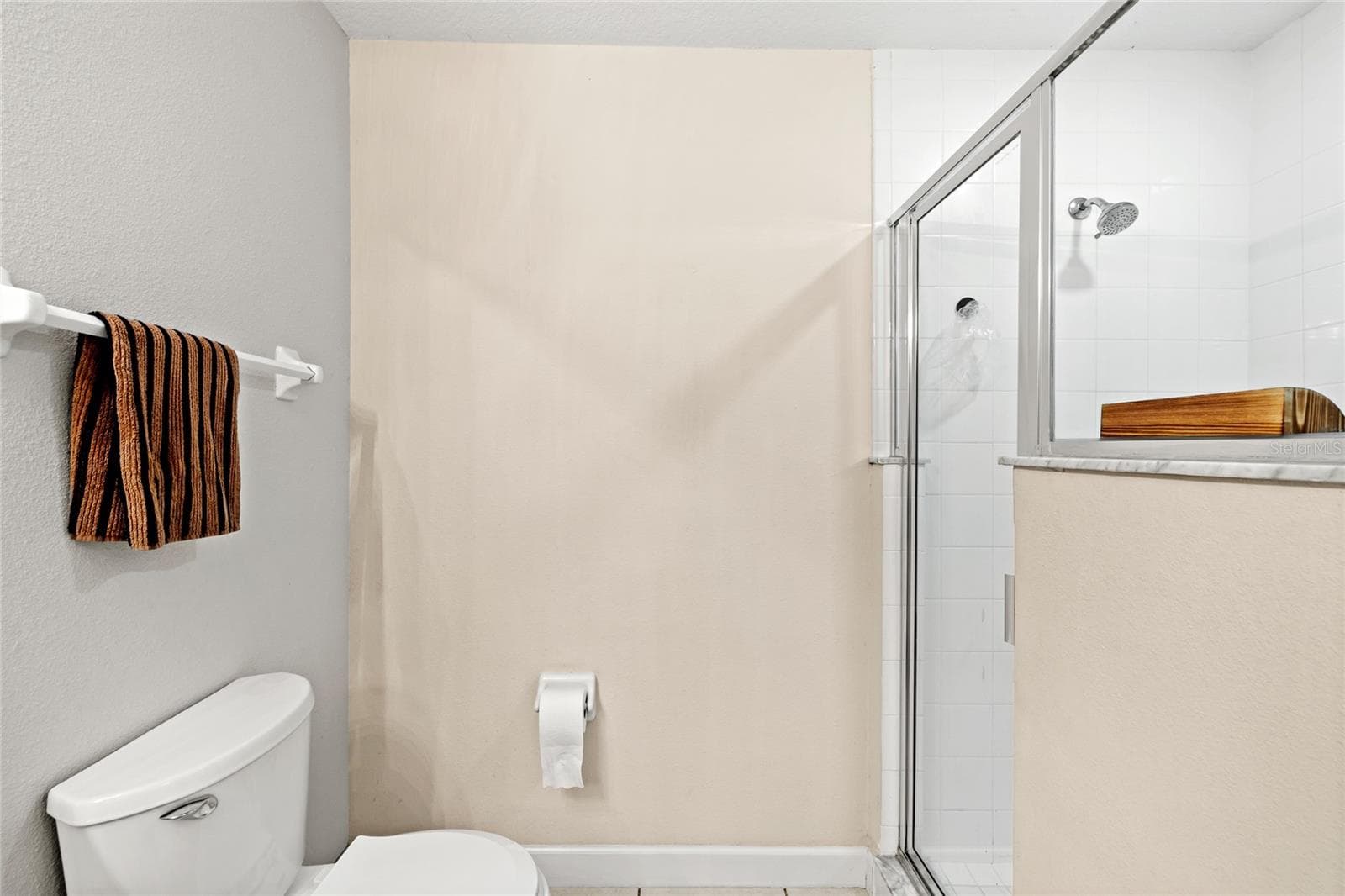 Primary Bathroom - 1010 WINDERLEY PL #100, MAITLAND