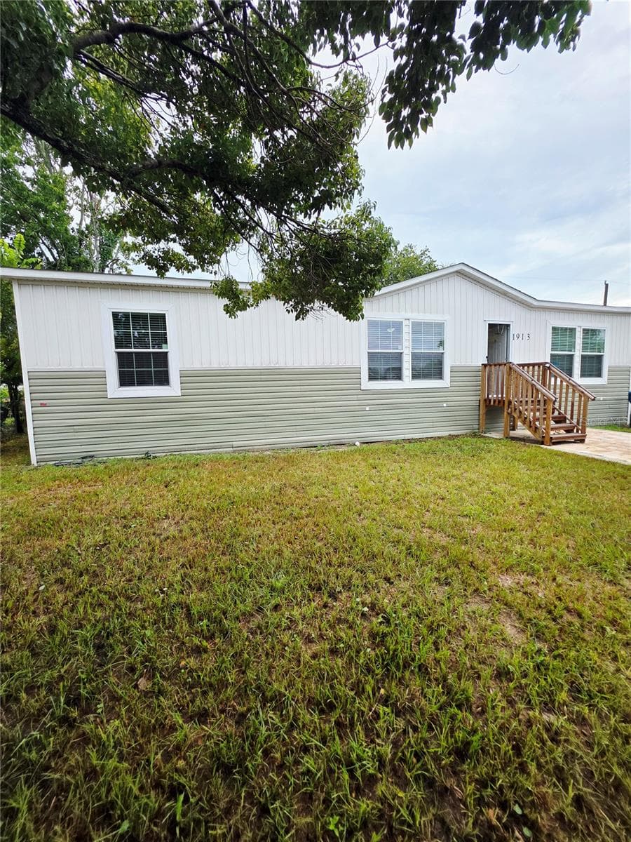 Manufactured Home at 1913 WOODCREST DR, ORMOND BEACH, photo 16 of 19