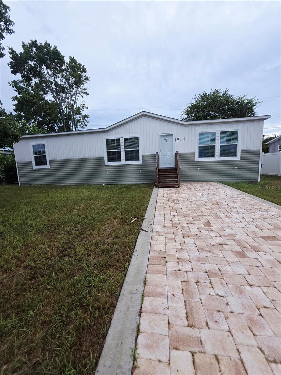 Manufactured Home at 1913 WOODCREST DR, ORMOND BEACH, photo 17 of 19