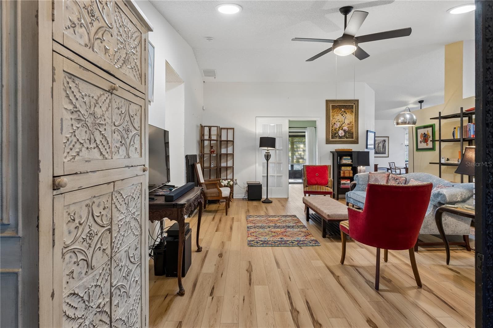 Welcome to this wonderfully remodeled 2/2 home with an office and Florida Room - 803 DUNDEE CIR #803, LEESBURG