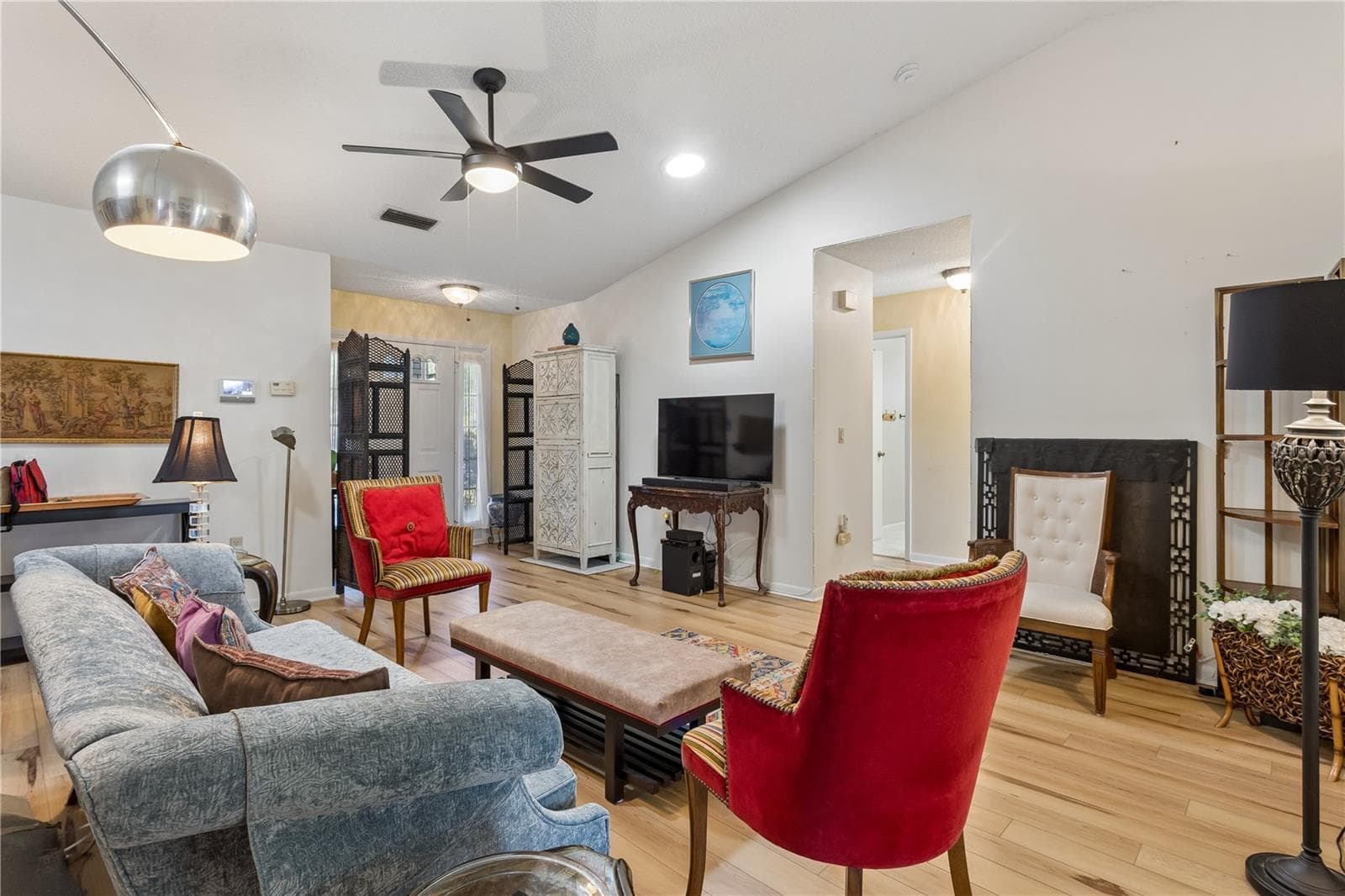 Condominium at 803 DUNDEE CIR #803, LEESBURG, photo 7 of 39