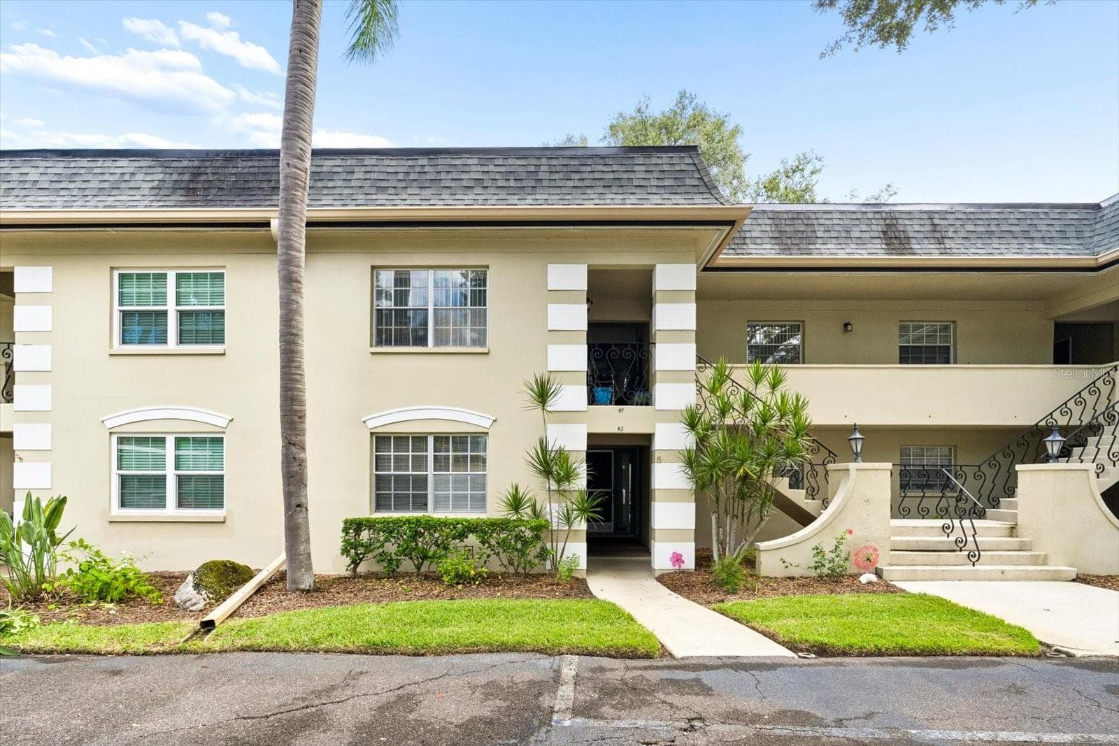 43 COUNTRY CLUB DR