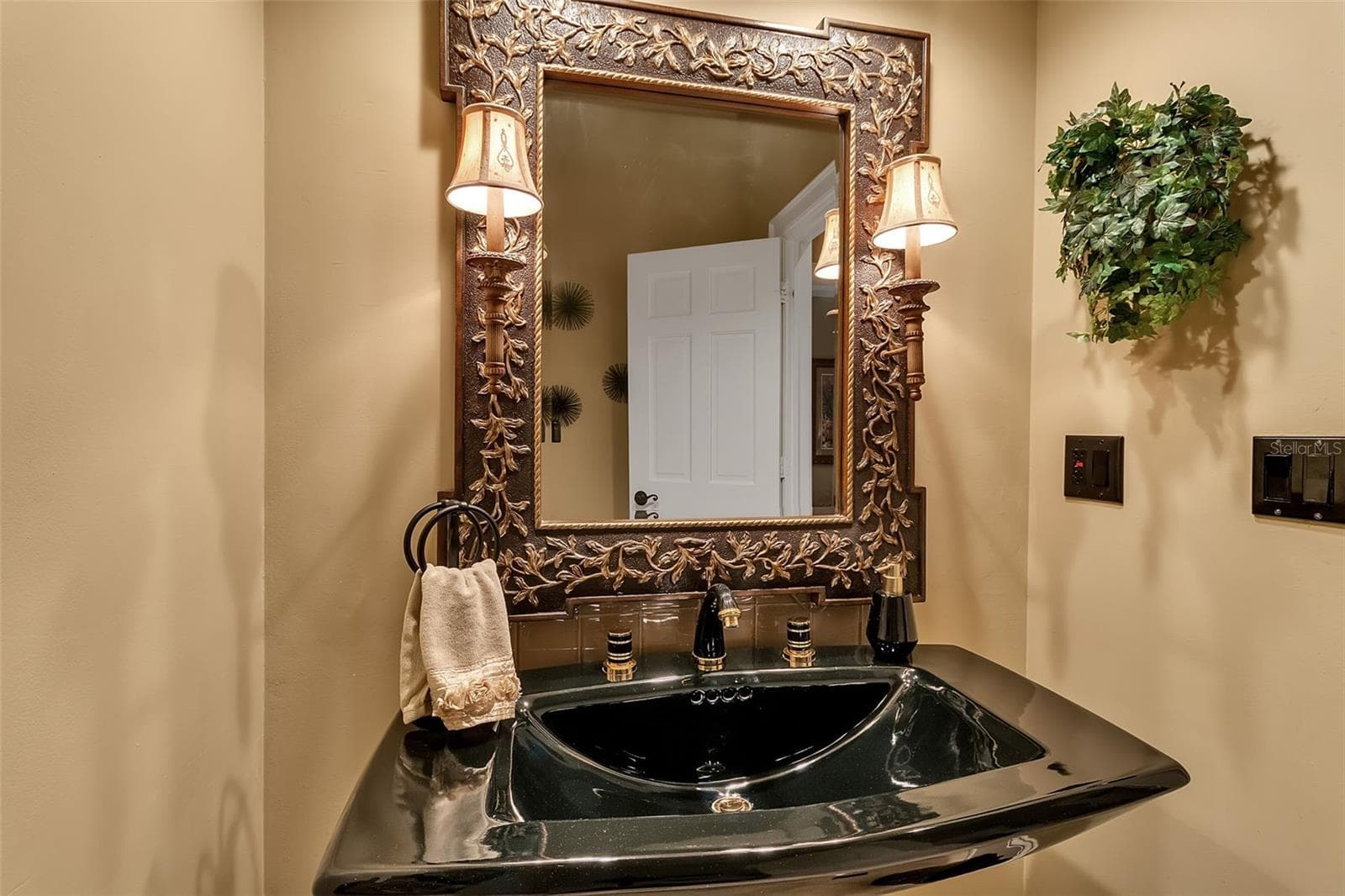 Single Family Residence at 422 BLUE GARDEN LN, OSPREY, photo 10 of 95