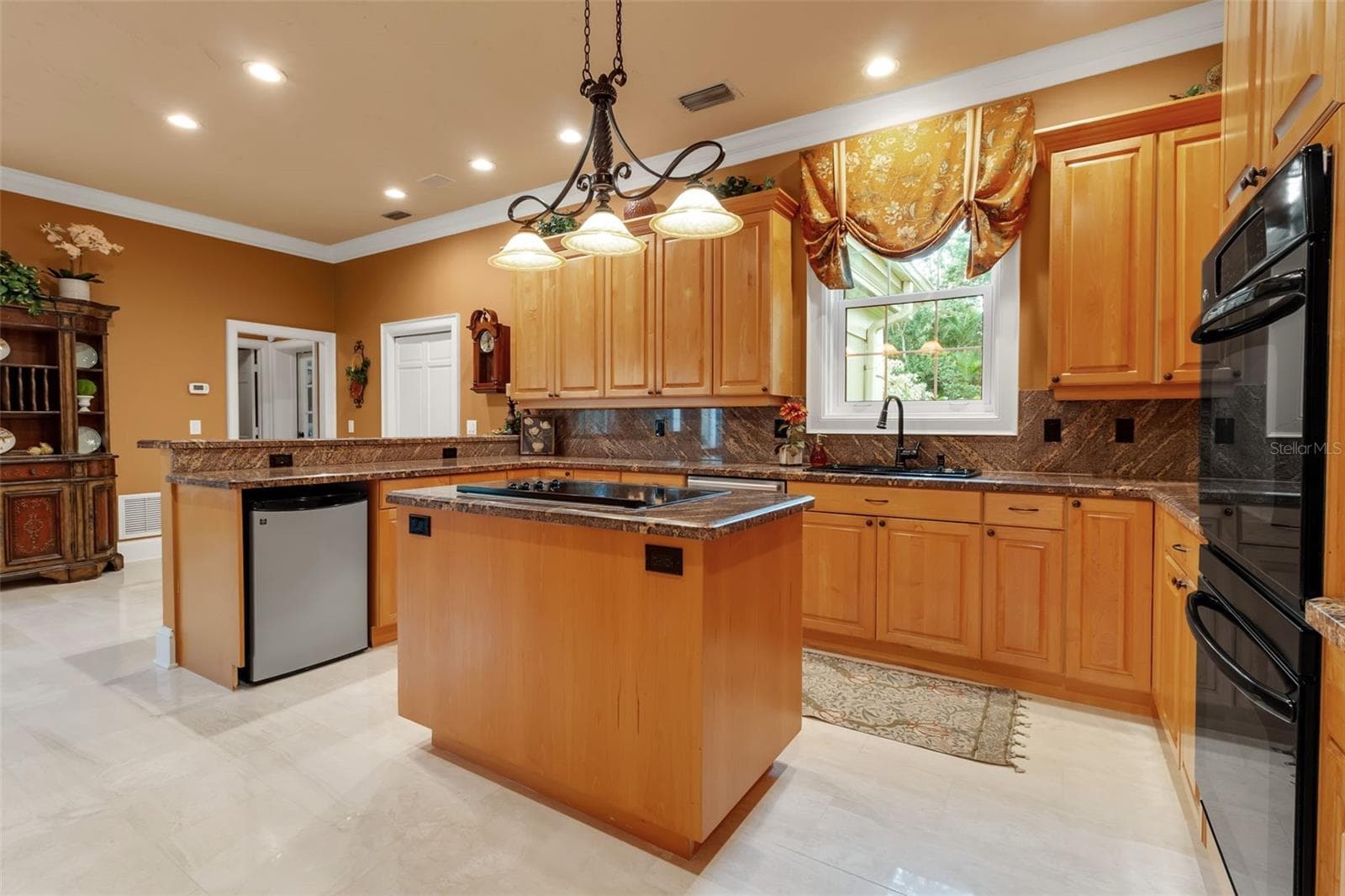Single Family Residence at 422 BLUE GARDEN LN, OSPREY, photo 25 of 95
