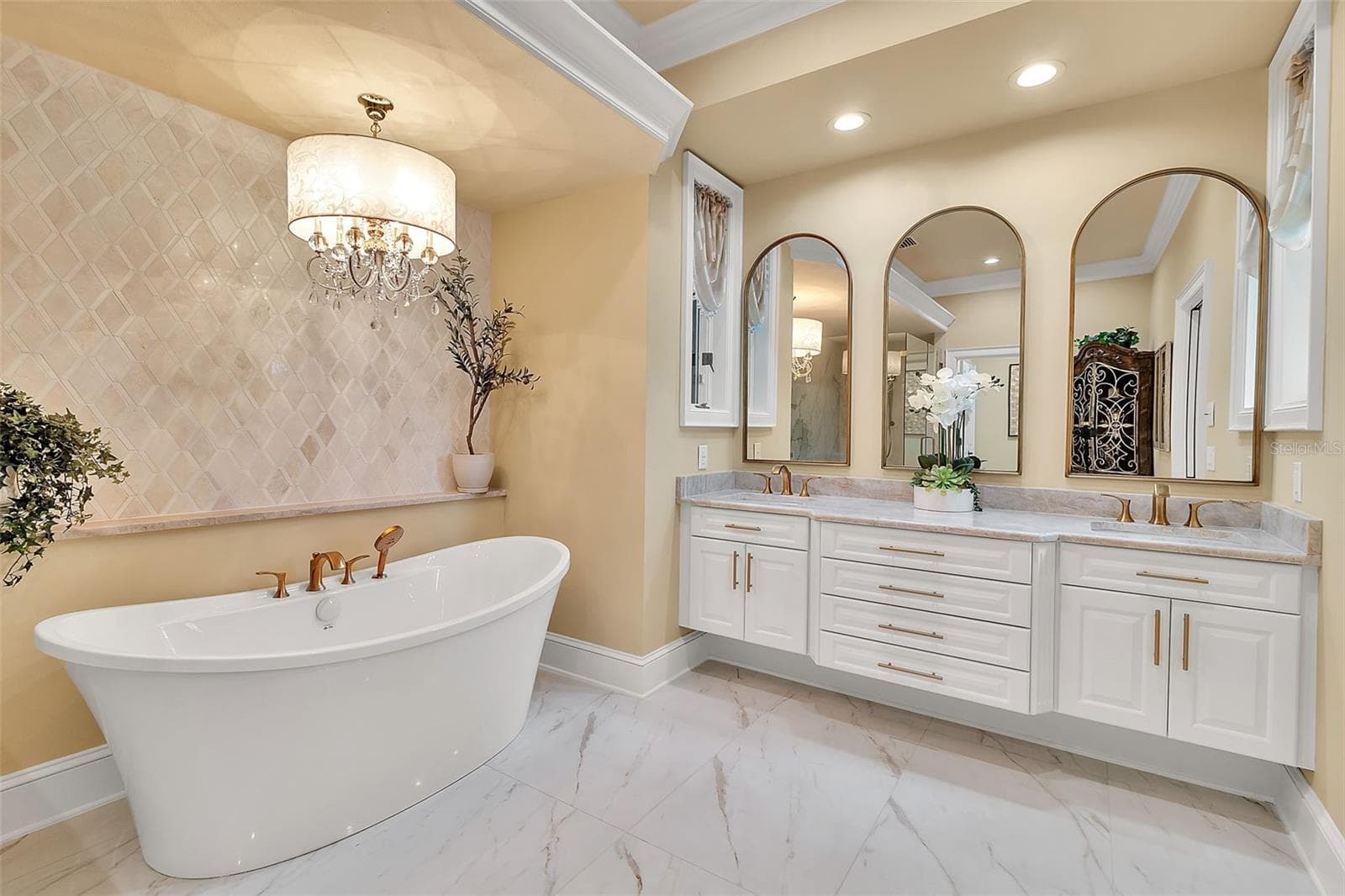 Single Family Residence at 422 BLUE GARDEN LN, OSPREY, photo 48 of 95