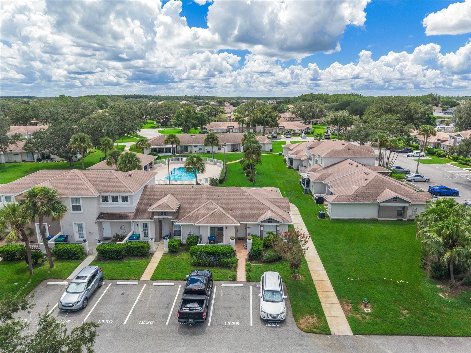 Townhouse at 1226 LUCAYA CIR, ORLANDO, photo 3 of 49