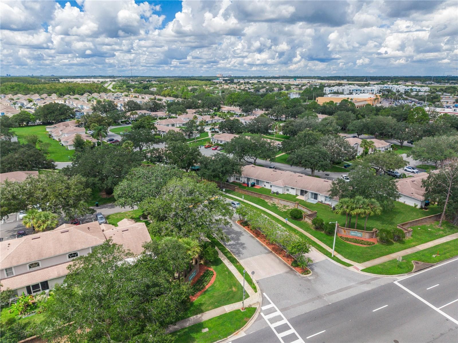 Townhouse at 1226 LUCAYA CIR, ORLANDO, photo 17 of 49