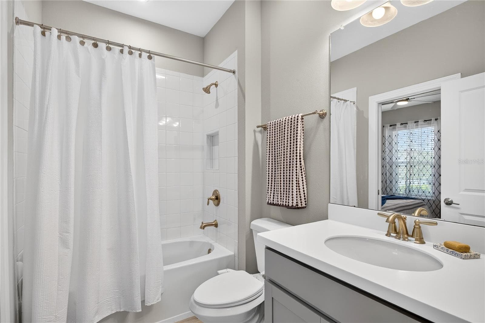 Single Family Residence at 4363 CAIROLI CT, WESLEY CHAPEL, photo 17 of 28