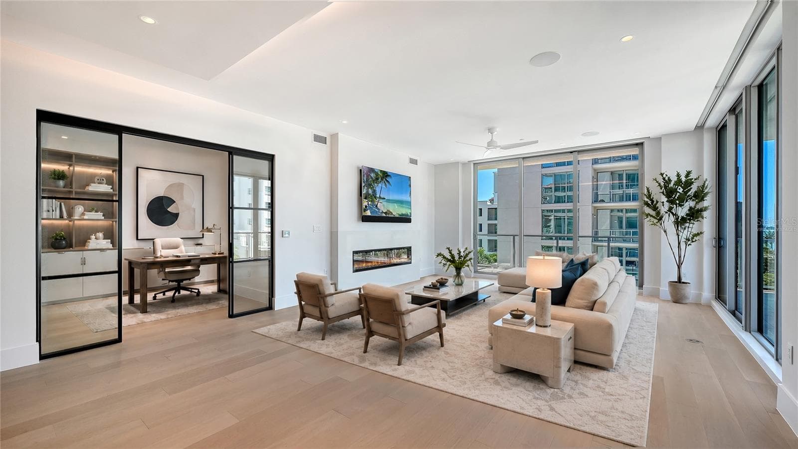 Virtually Staged - 253 GOLDEN GATE PT #401, SARASOTA