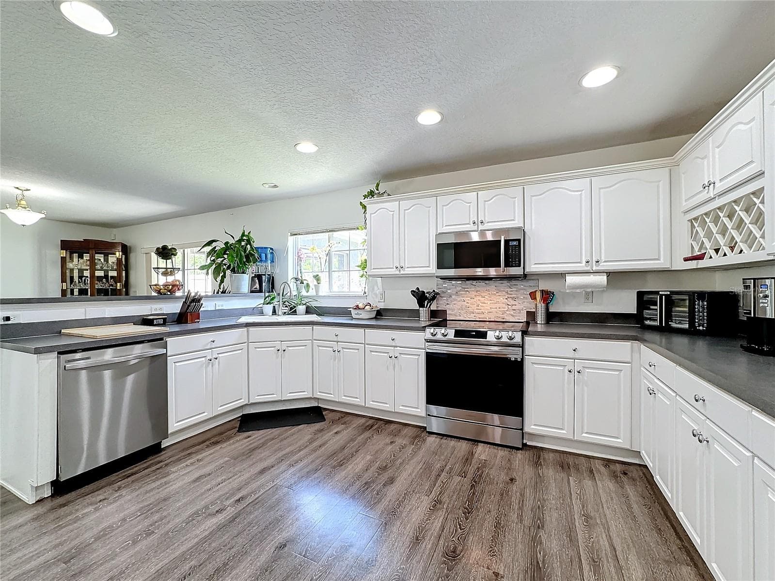 Single Family Residence at 6312 MAGNOLIA TRAILS LN, GIBSONTON, photo 21 of 65