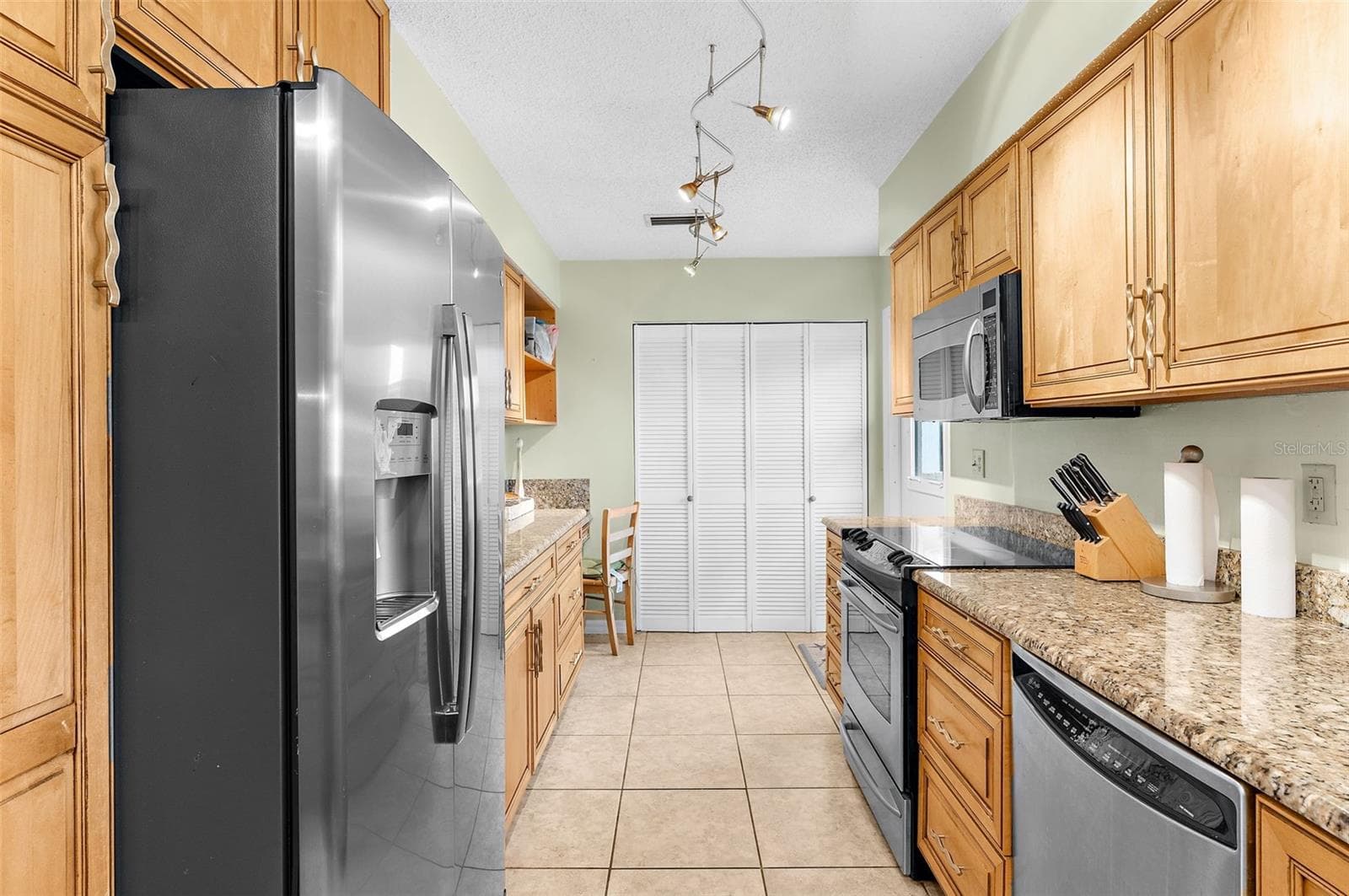 Villa at 120 VILLA DR #120, OSPREY, photo 12 of 36