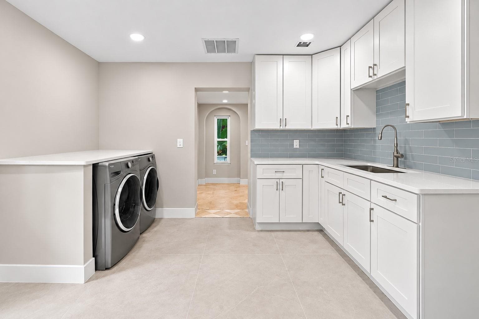 Laundry room - 980 BAY ESPLANADE, CLEARWATER