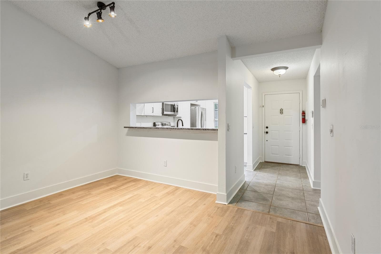 Villa at 321 DOVER CT E, SAFETY HARBOR, photo 8 of 46