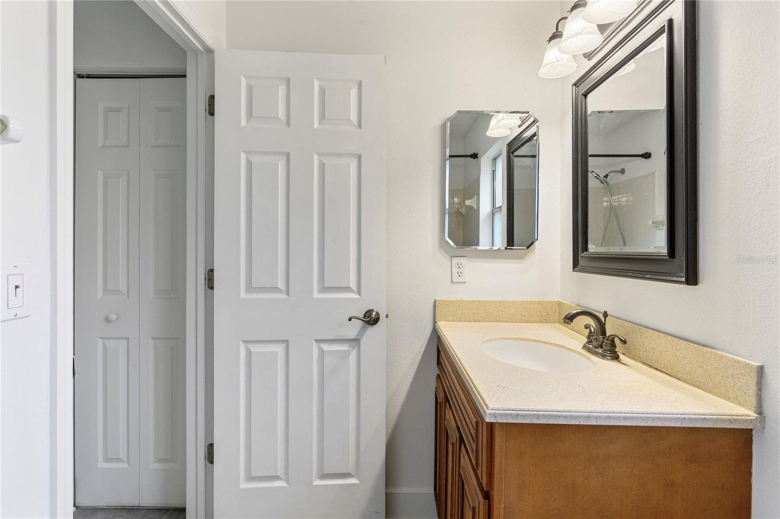 Villa at 321 DOVER CT E, SAFETY HARBOR, photo 23 of 46