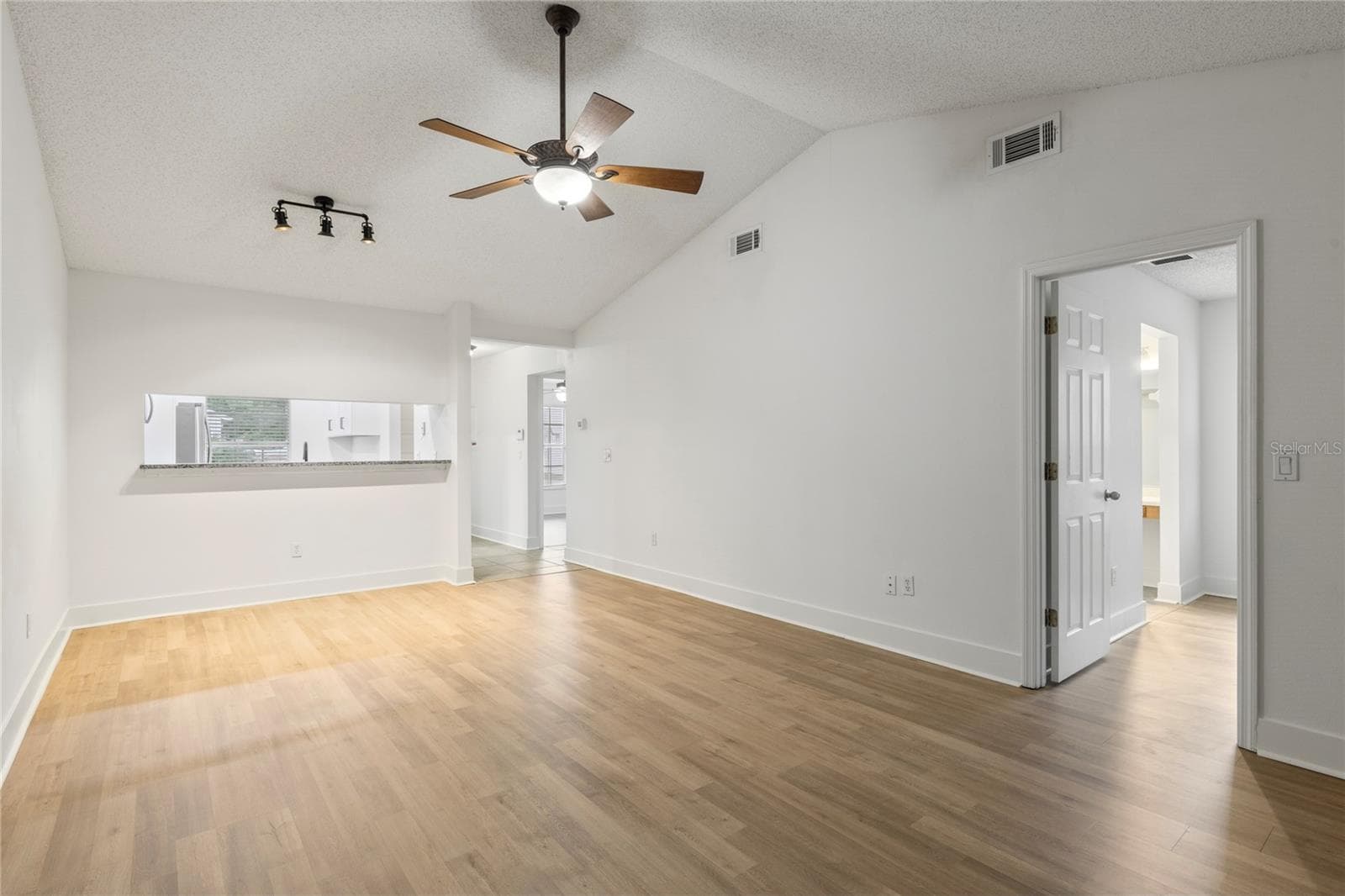 Villa at 321 DOVER CT E, SAFETY HARBOR, photo 25 of 46