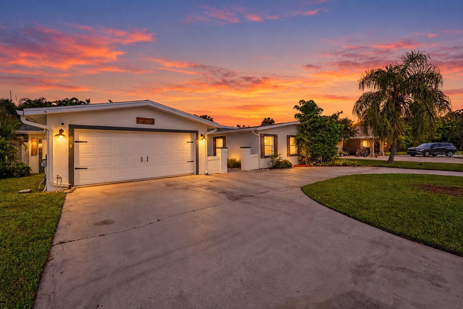 Single Family Residence at 3936 E EDEN ROC CIR #1, TAMPA, photo 2 of 31