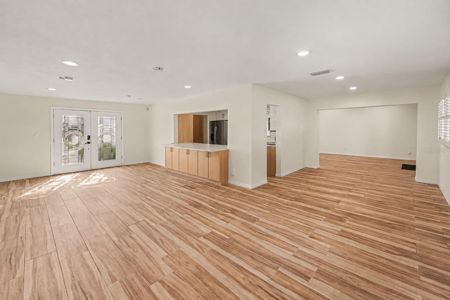Single Family Residence at 3936 E EDEN ROC CIR #1, TAMPA, photo 9 of 31