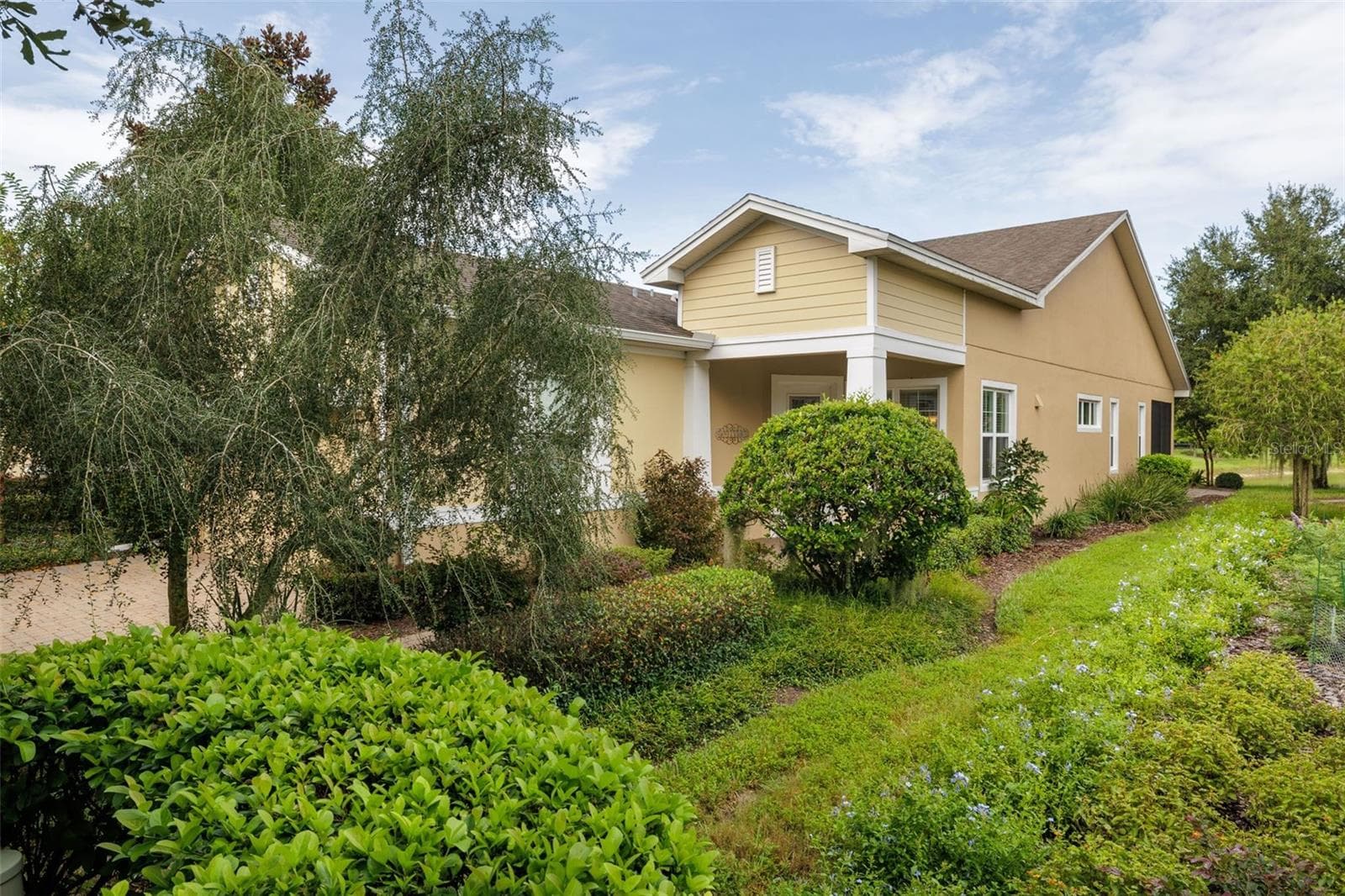 413 CYPRESS HILLS WAY