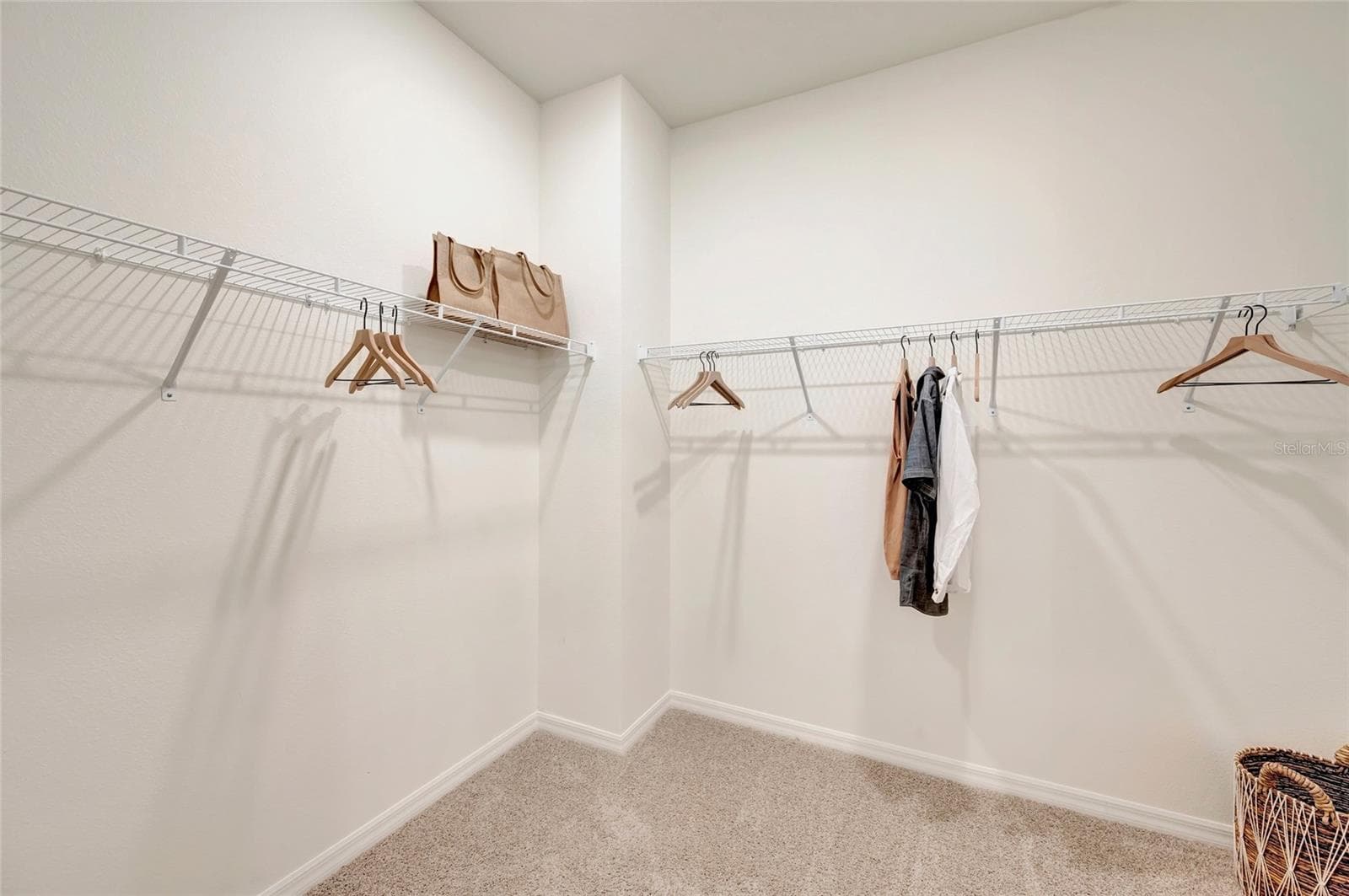 Owner's Closet - 5169 SEA BRANCH AVE, APOLLO BEACH
