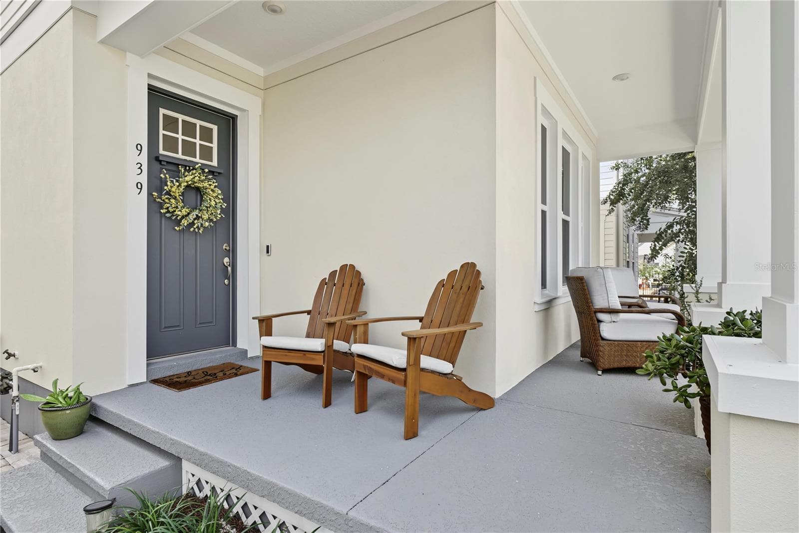 Single Family Residence at 939 KYLEE ALY, WINTER GARDEN, photo 4 of 39