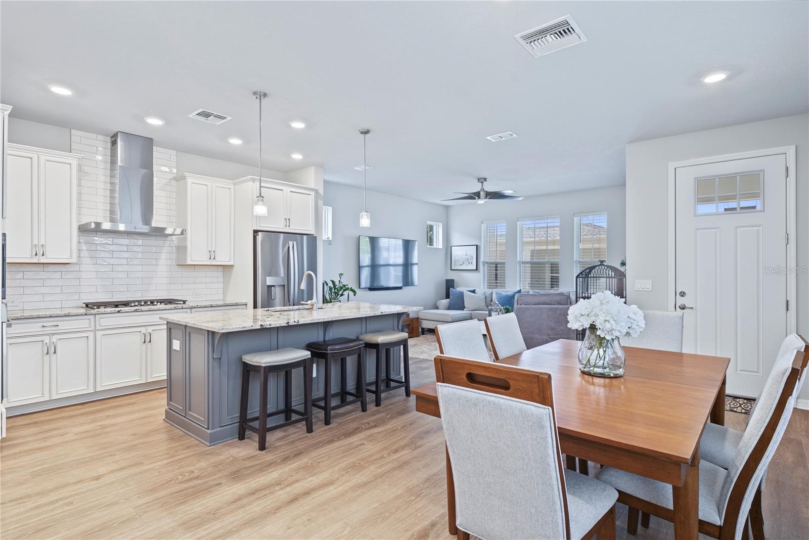 Single Family Residence at 939 KYLEE ALY, WINTER GARDEN, photo 15 of 39