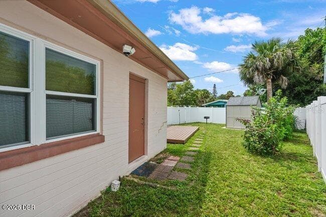 Single Family Residence at 1002 THUNDERBIRD DR, DAYTONA BEACH, photo 17 of 18