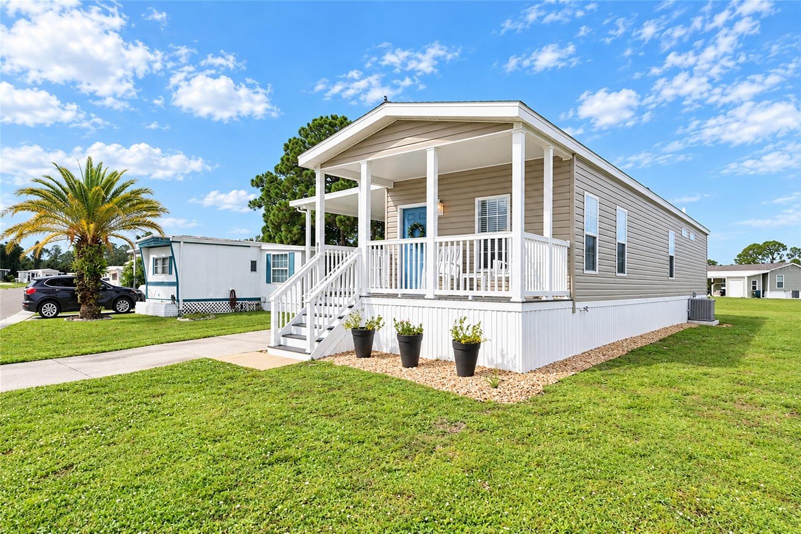 Manufactured Home at 6843 HIKINA DR, NORTH PORT, photo 2 of 47