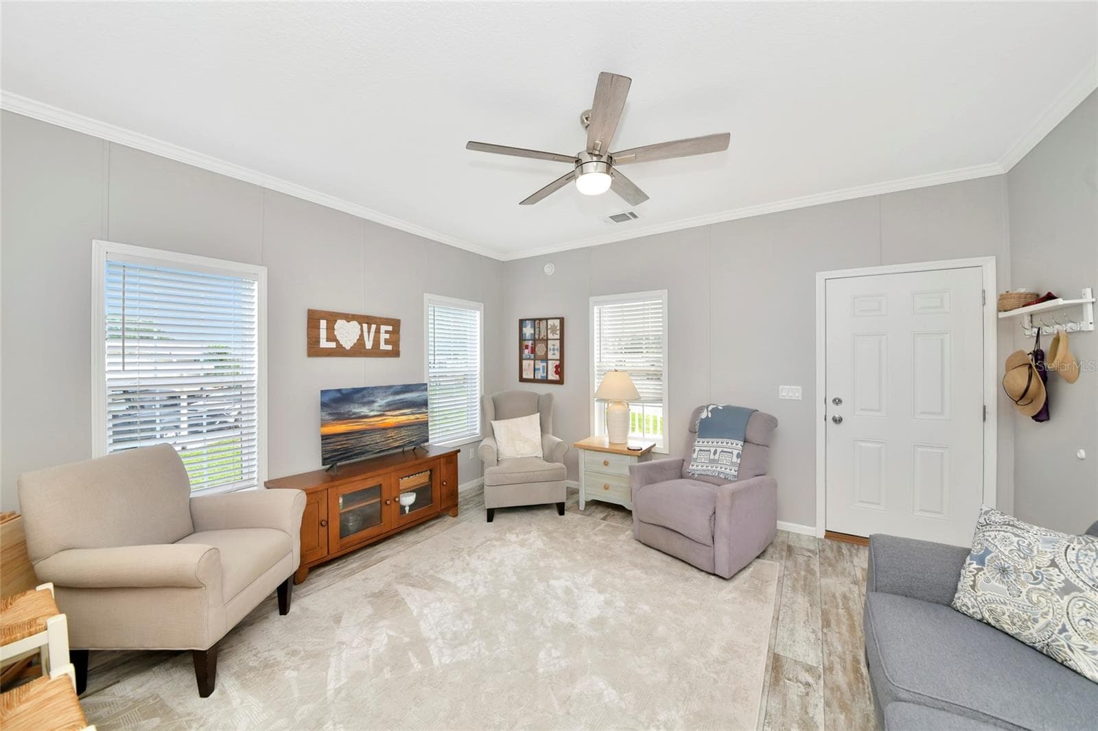 Manufactured Home at 6843 HIKINA DR, NORTH PORT, photo 5 of 47
