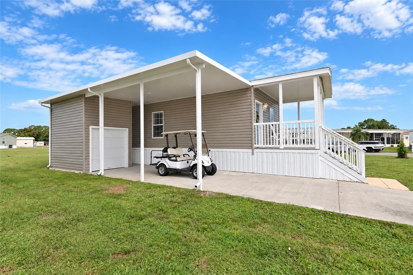 Manufactured Home at 6843 HIKINA DR, NORTH PORT, photo 33 of 47