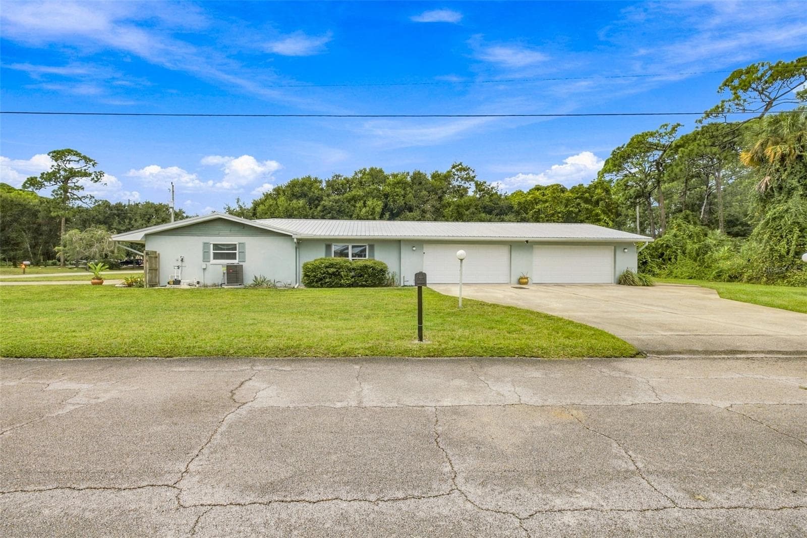 Driveway View - 107 N CORY DR, EDGEWATER