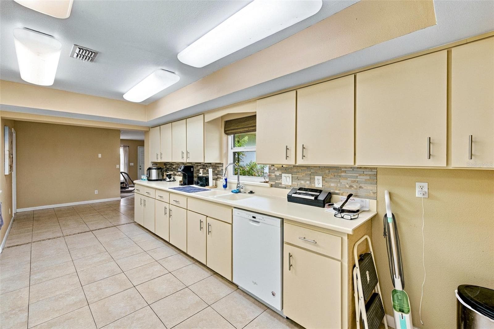 Single Family Residence at 107 N CORY DR, EDGEWATER, photo 6 of 34