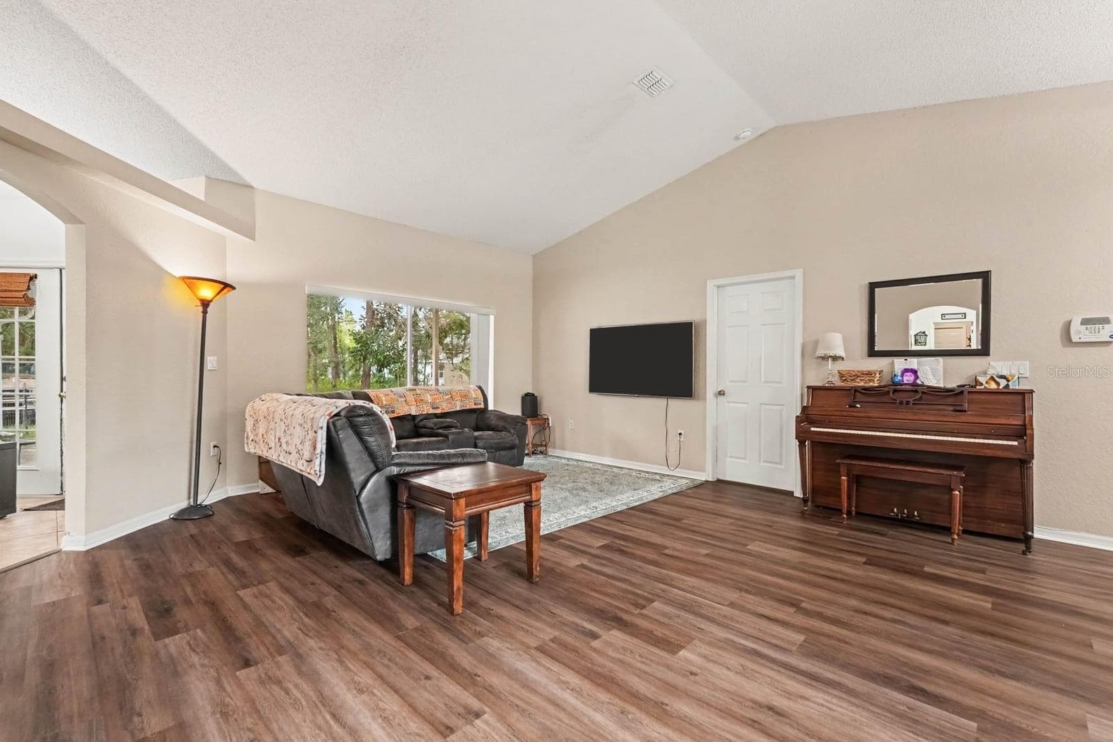 Single Family Residence at 12101 PEREGRINE FALCON AVE #6, BROOKSVILLE, photo 4 of 29