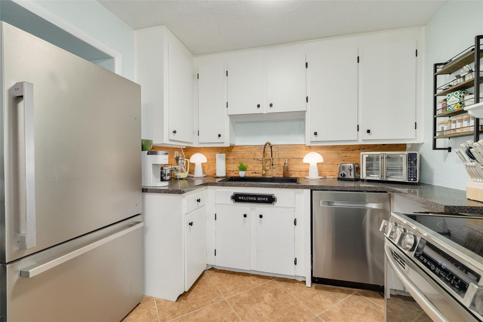 Single Family Residence at 1134 62ND ST, ST PETERSBURG, photo 23 of 45