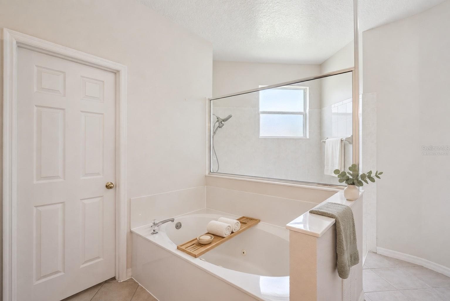 primary bath - virtually staged - 2589 CORBYTON CT, ORLANDO