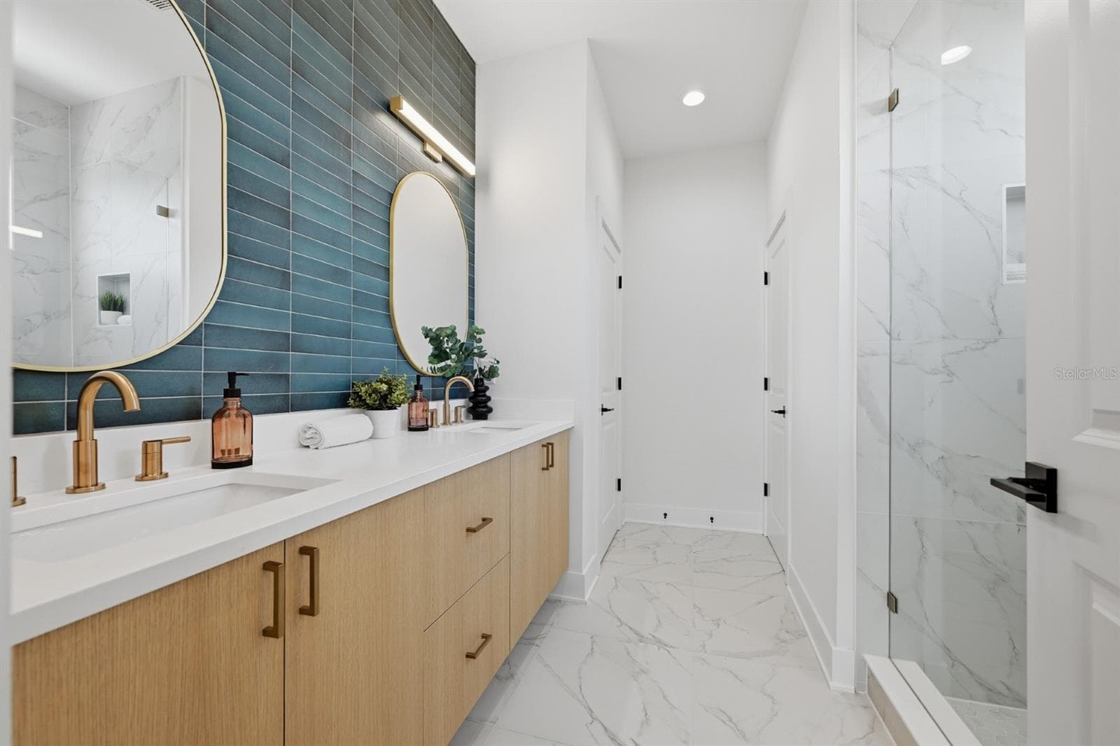 Townhouse at 310 W COLUMBUS DR #3, TAMPA, photo 24 of 51