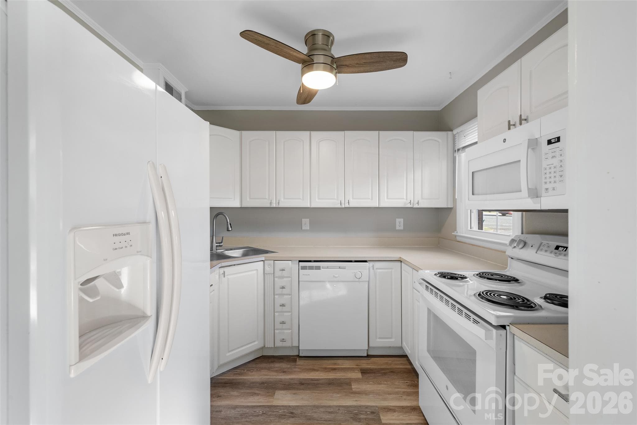 Condominium at 4615 Coronado Drive, Charlotte, photo 6 of 20