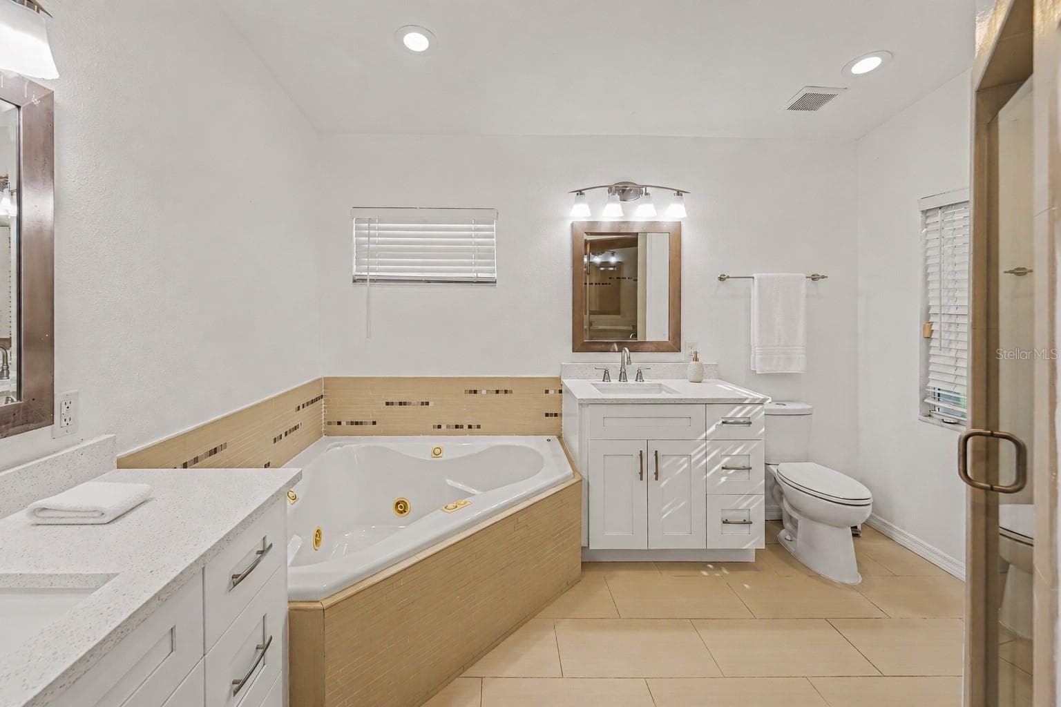 Single Family Residence at 3936 E EDEN ROC CIR #1, TAMPA, photo 15 of 31