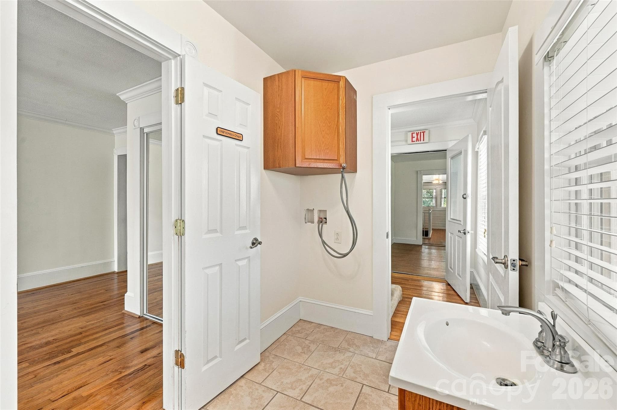 Laundry room - 1892 W Memorial Highway, Union Grove