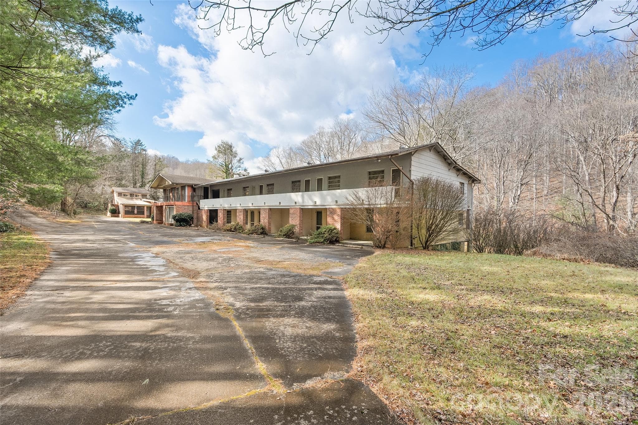 Hotel/Motel at Waynesville, photo 2 of 82