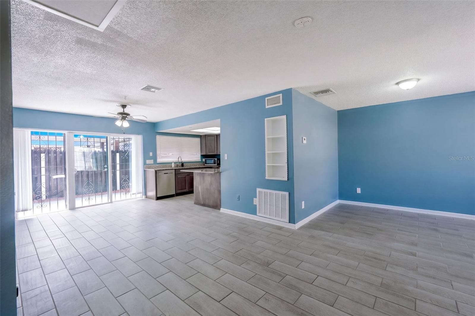 Condominium at 5423 BROOKSWOOD WAY #801, ORLANDO, photo 8 of 20