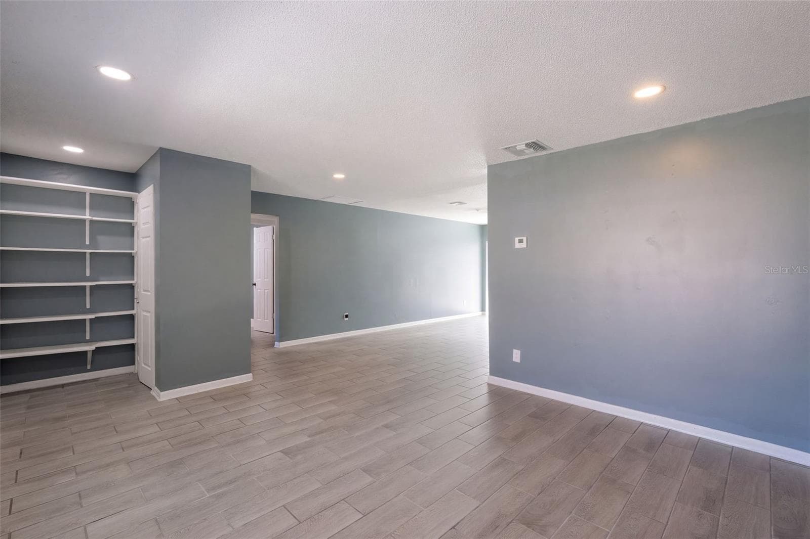 Condominium at 5423 BROOKSWOOD WAY #801, ORLANDO, photo 10 of 20