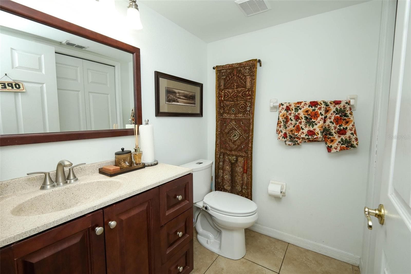 half bathroom downstairs - 1000 PIEDMONT OAKS DR, APOPKA