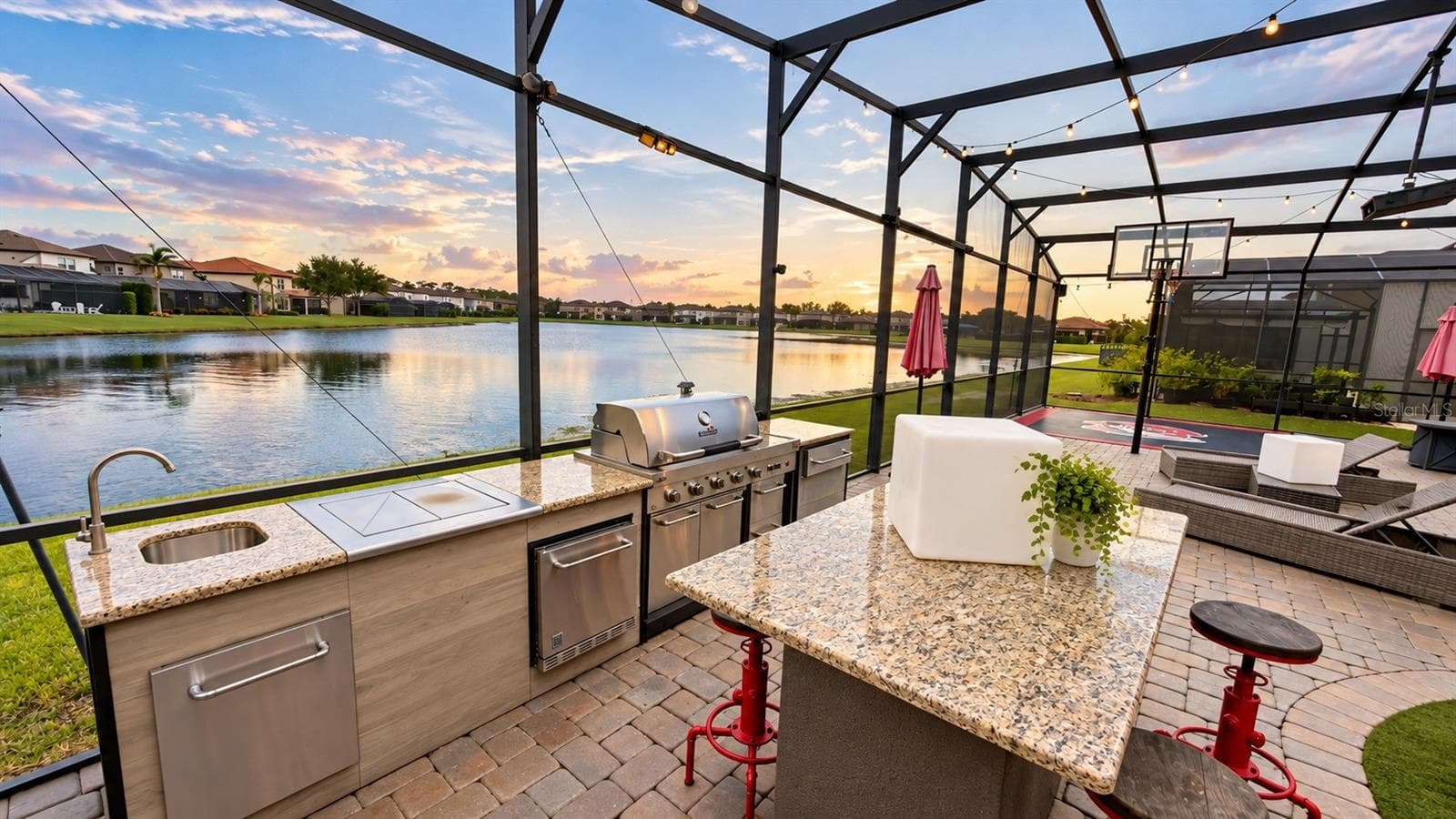 Single Family Residence at 9500 PRINCE HARRY DR, ORLANDO, photo 8 of 51