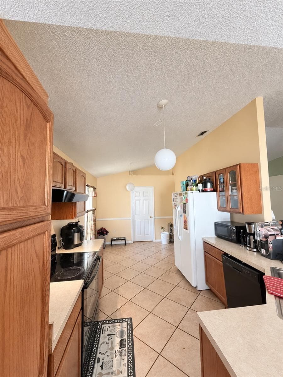 Single Family Residence at 11629 BENTRY ST, ORLANDO, photo 9 of 31