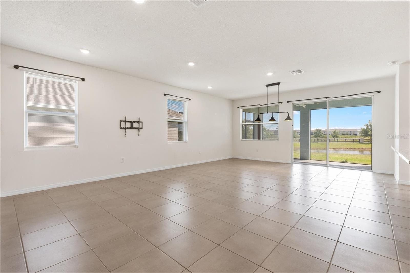 Living room - 5043 STOKES WAY, WILDWOOD