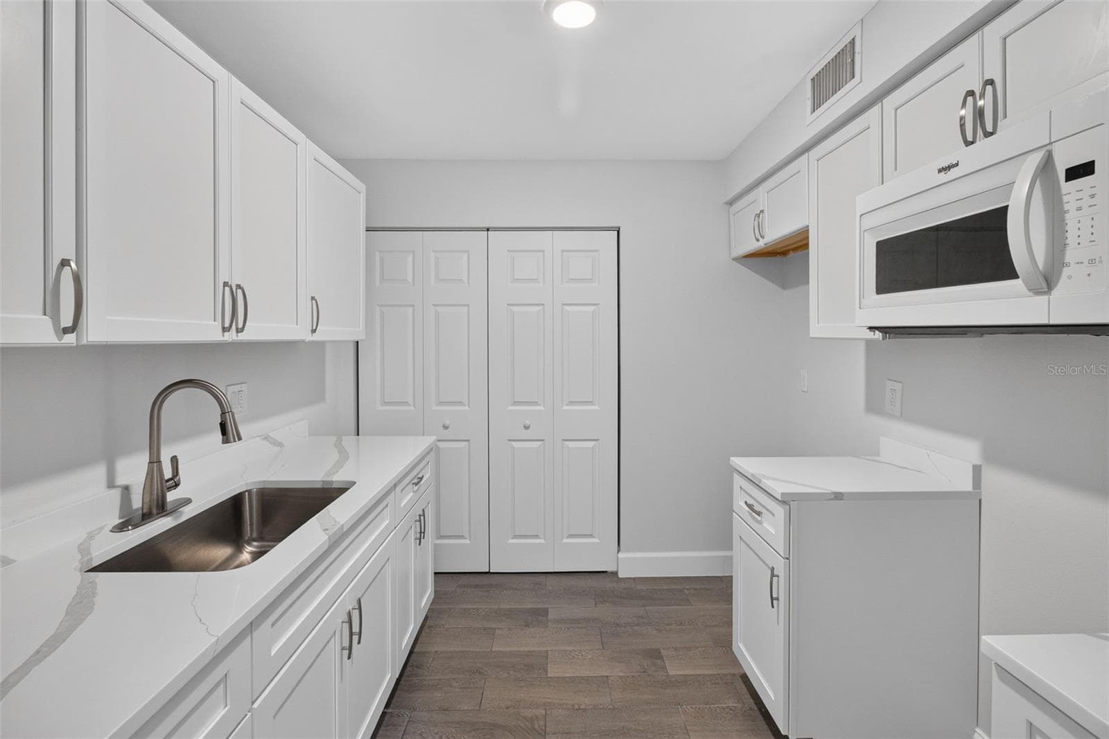 Remodeled kitchen - 876 116TH AVE N #103, ST PETERSBURG