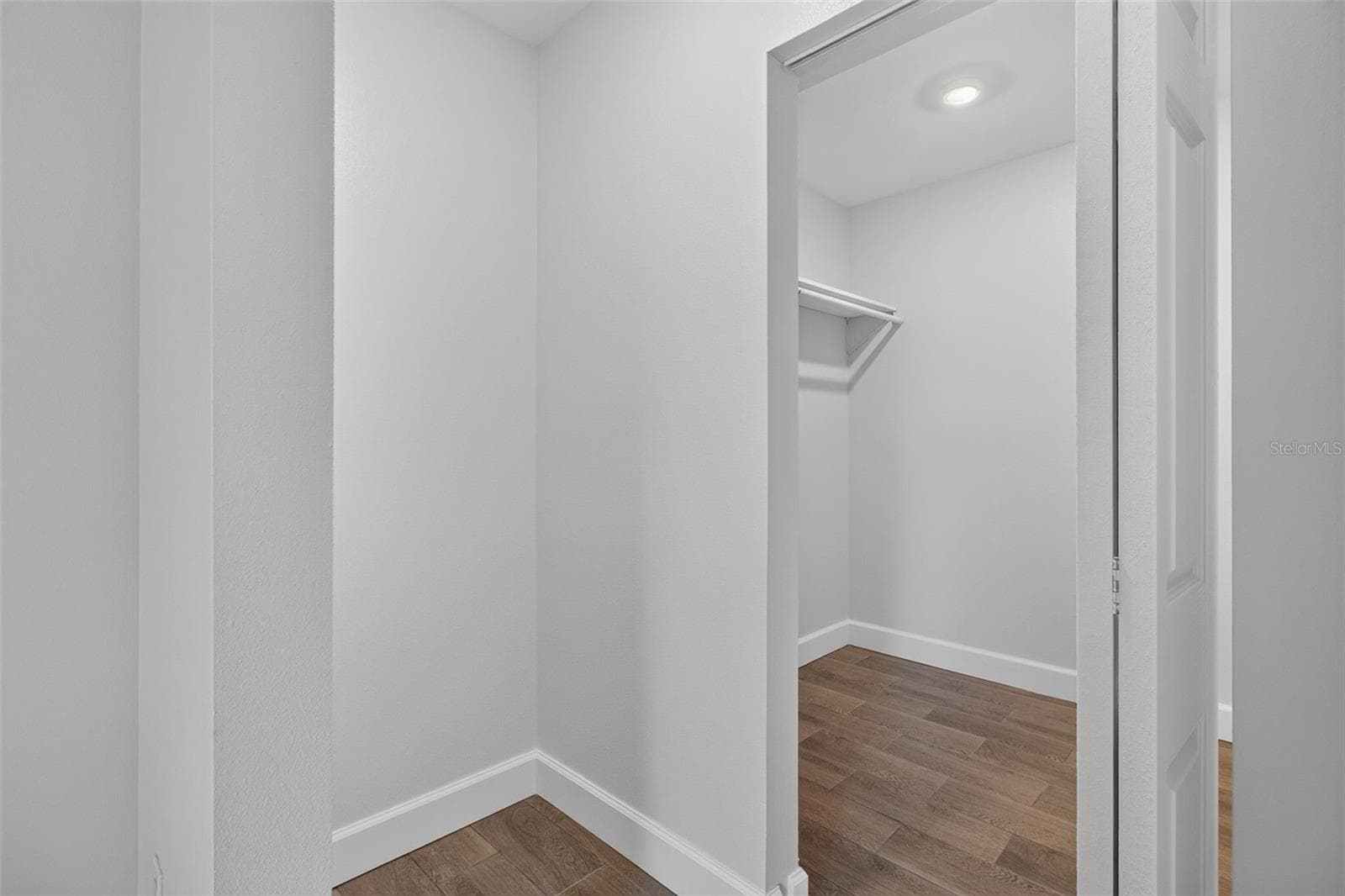 Vanity space/storage and walk-in closet - 876 116TH AVE N #103, ST PETERSBURG